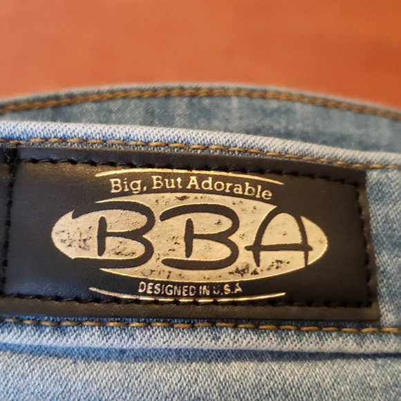 Jeans - Picture 3 of 3